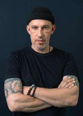 &laquo;Я человек холостой, а она интересная&raquo;: Максим Левин протянул кольцо героине &laquo;Битвы сильнейших&raquo;